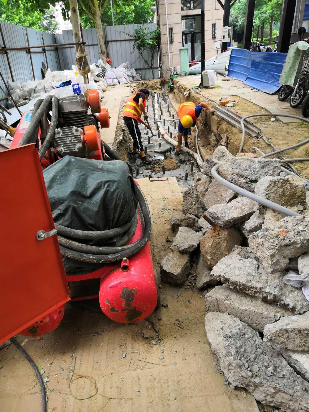 贡井地基加固解决房子的地基下沉问题